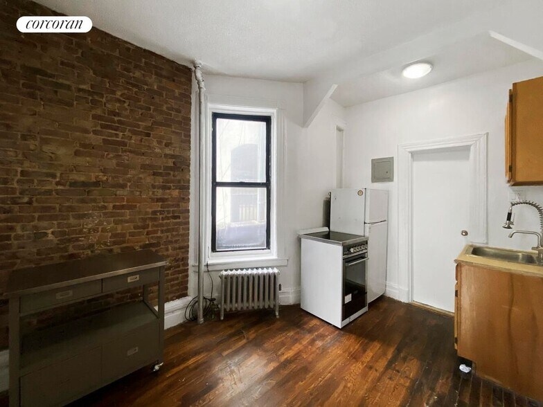 Building Photo - 1726 Amsterdam Ave