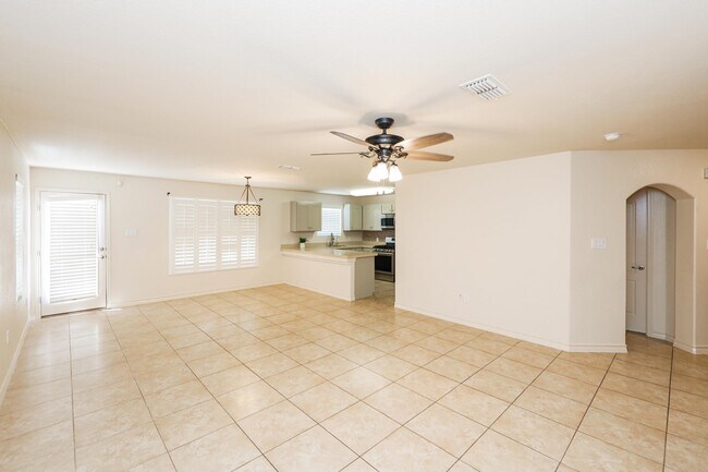 Building Photo - 9813 Sandhill Dr