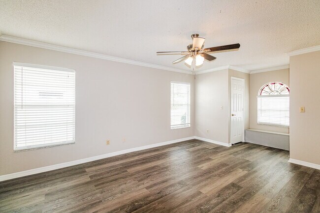 Building Photo - 9132 Hawkins Ct