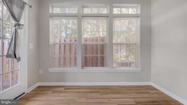 Building Photo - 4724 Hanrahan Pl