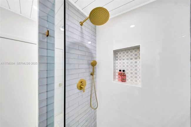 Building Photo - 129 Nautilus Dr