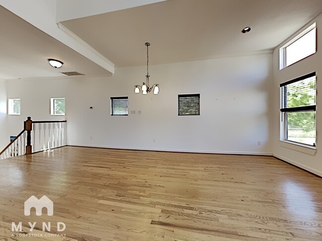 Building Photo - 5343 Kiam St