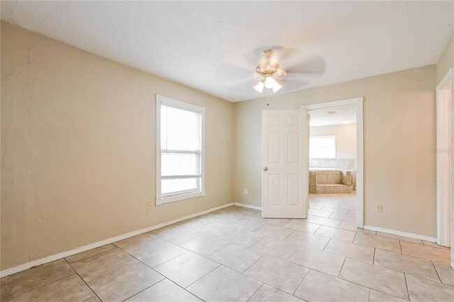 Building Photo - 574 Sundown Ct