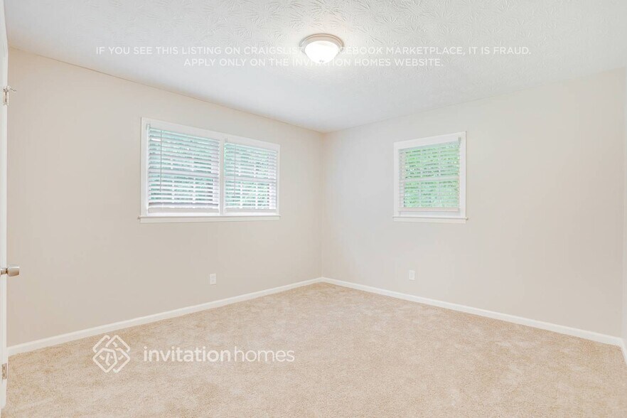 Building Photo - 7039 Carolyn Cir
