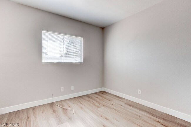 Building Photo - 1810 Bartoli Dr