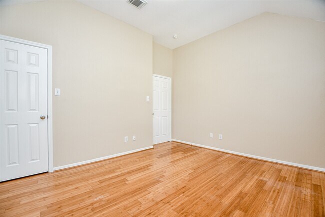 Building Photo - 12307 S Shadow Cove Dr