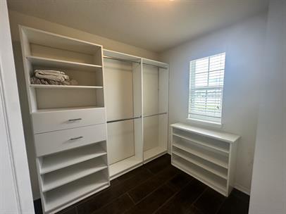 Building Photo - 11842 Silverlake Park Dr