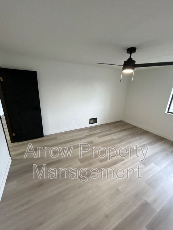 Building Photo - 201 E Arbor Ave