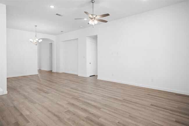 Building Photo - 17127 Crimson Crest Dr