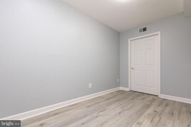 Building Photo - 13576 Highland Rd
