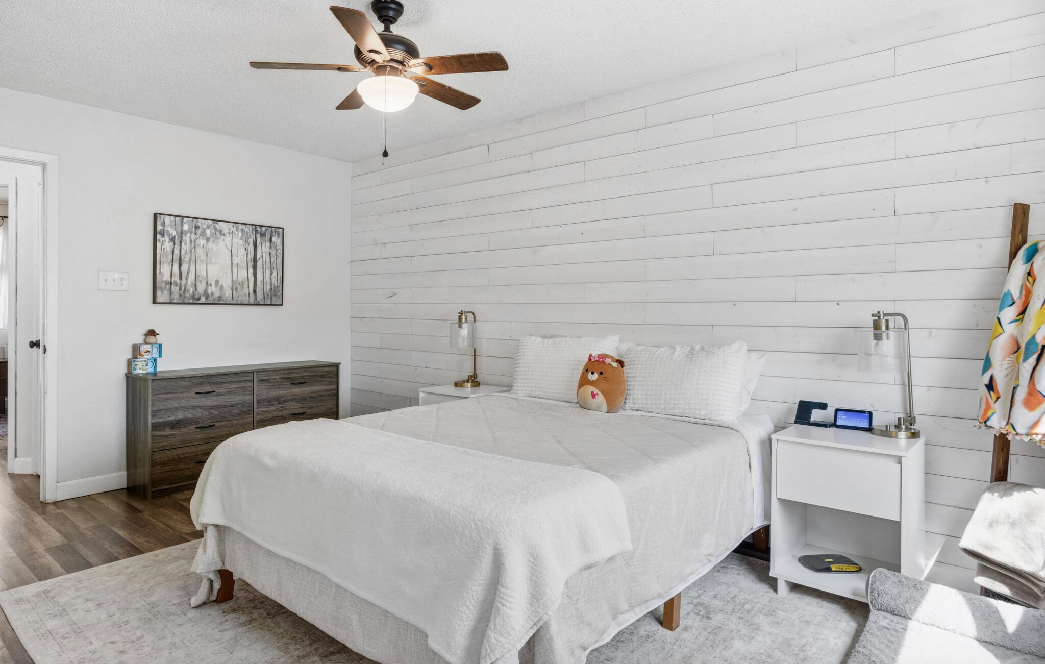 Building Photo - 1015 E Yager Ln