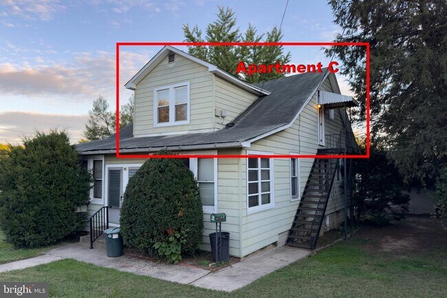 Building Photo - 35 3rd Ave