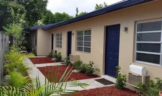 Primary Photo - 615 NE 8th Ave