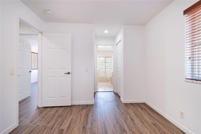 Building Photo - 1609 Sweetgum Terrace