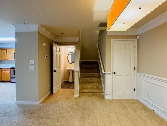Building Photo - 2515 Sheldon Pl