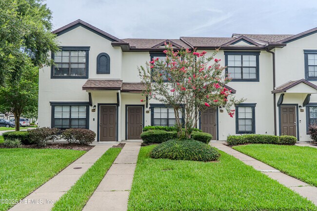Building Photo - 422 Cabernet Pl