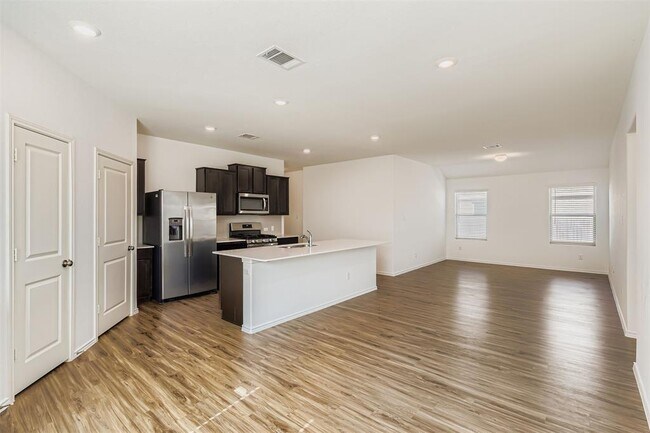 Building Photo - 21413 Bird Wing Dr