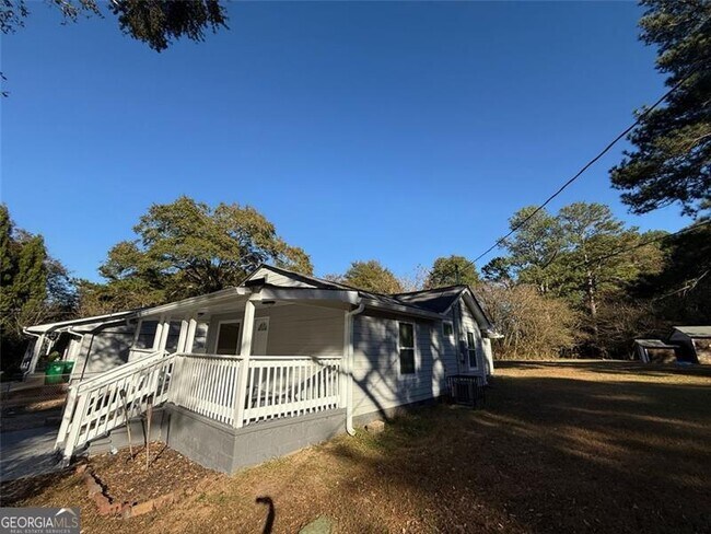 Building Photo - 221 Sheppard Pl