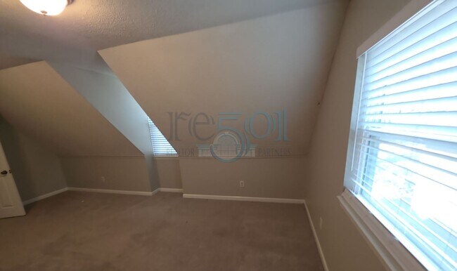 Building Photo - The home you've been looking for!