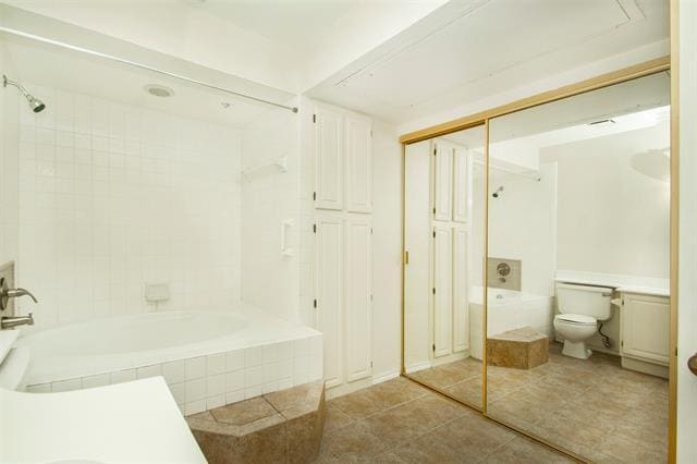 Building Photo - 4242 N Capistrano Dr