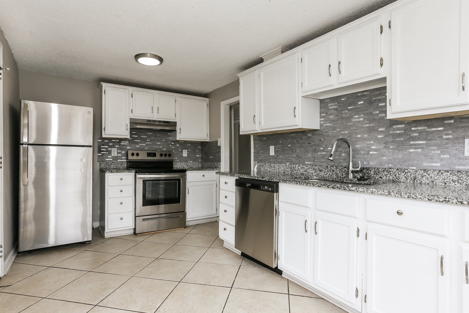 Building Photo - 318 W 50th St