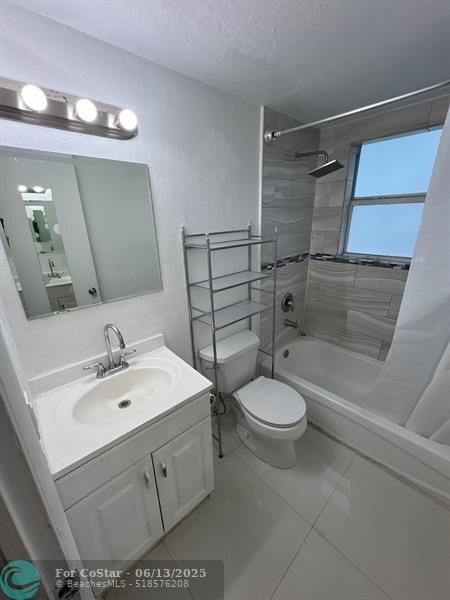 Building Photo - 8080 Tatum Waterway Dr