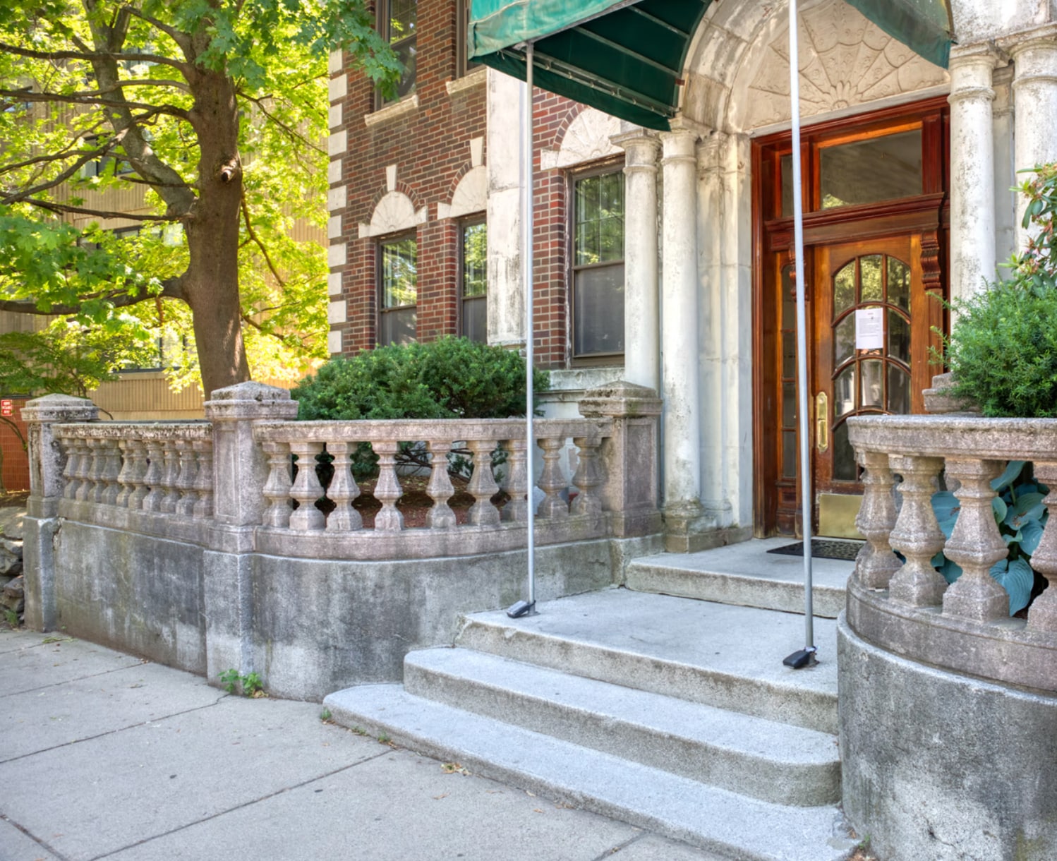 Building Photo - 249 Chestnut Hill Ave