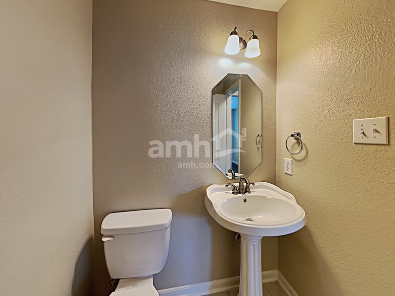 Building Photo - 3846 Clobourne Crossing Ln