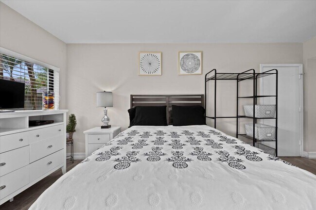 Building Photo - 11863 Wimbledon Cir