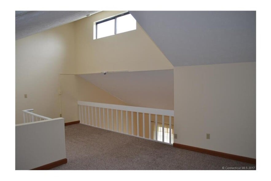 Building Photo - 23 Amato Dr