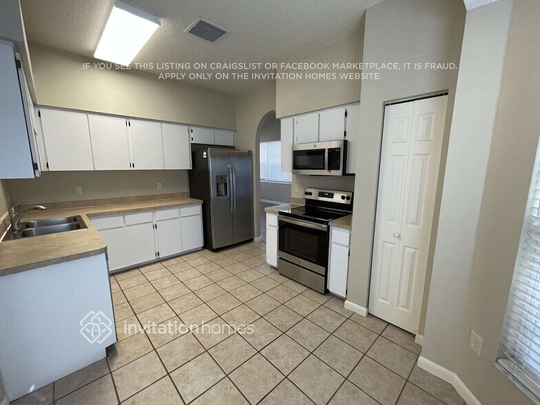 Building Photo - 1305 Key W Ct