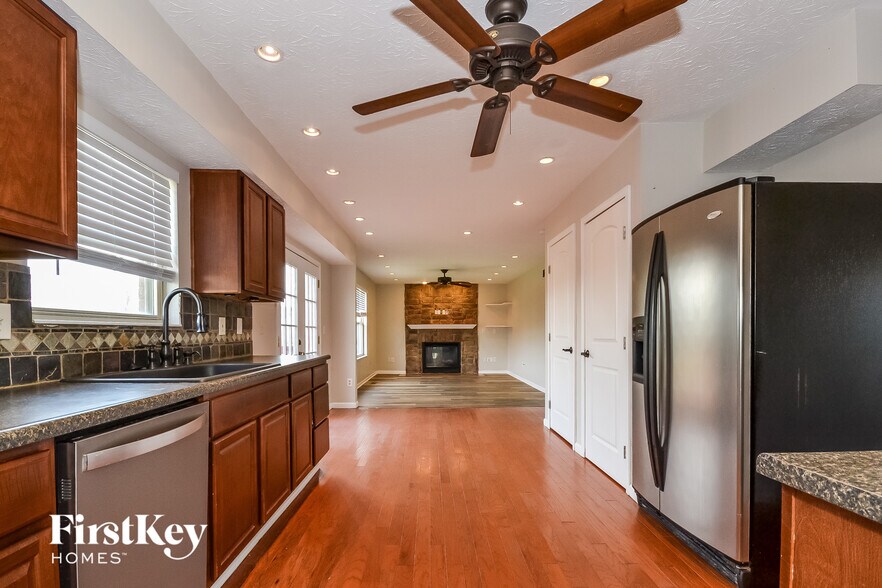 Building Photo - 5456 Shady Meadows Dr
