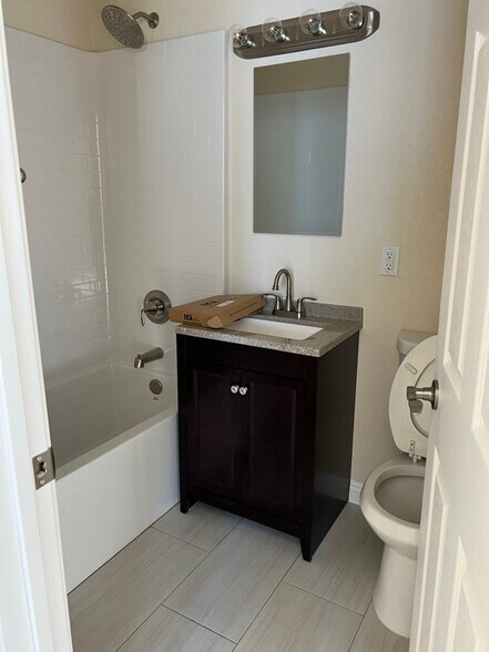 Building Photo - 6936 Kepler Dr