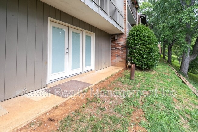 Building Photo - 454 Berlin Dr