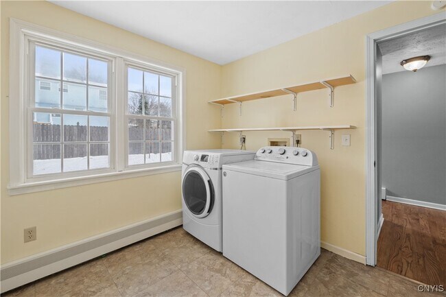 Building Photo - 7651 Redcoat Cir