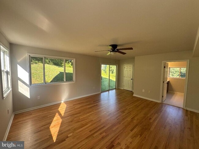 Building Photo - 5426 Enid Pl