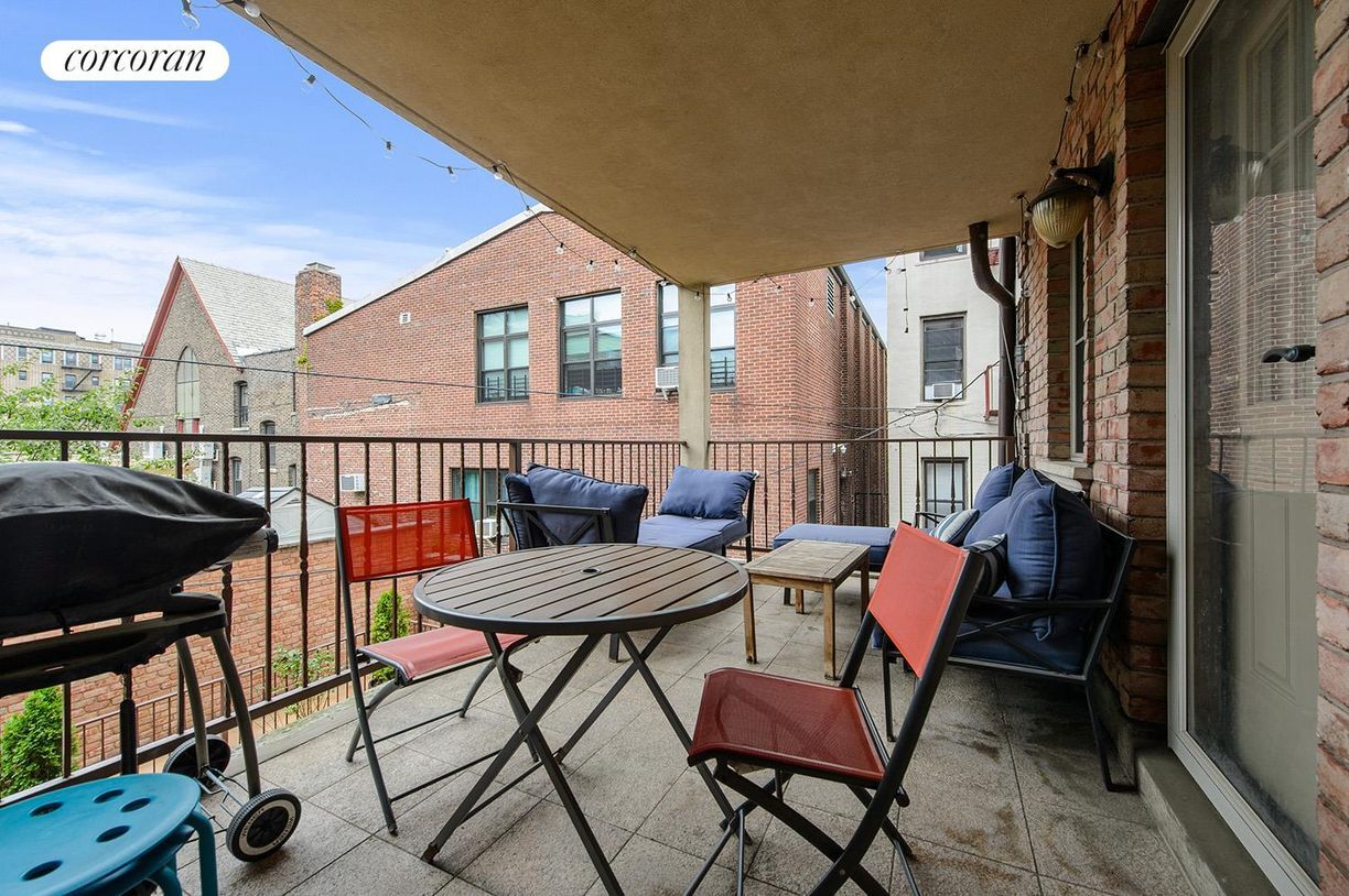 Building Photo - 21-12 33rd St