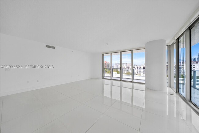 Building Photo - 300 Sunny Isles Blvd