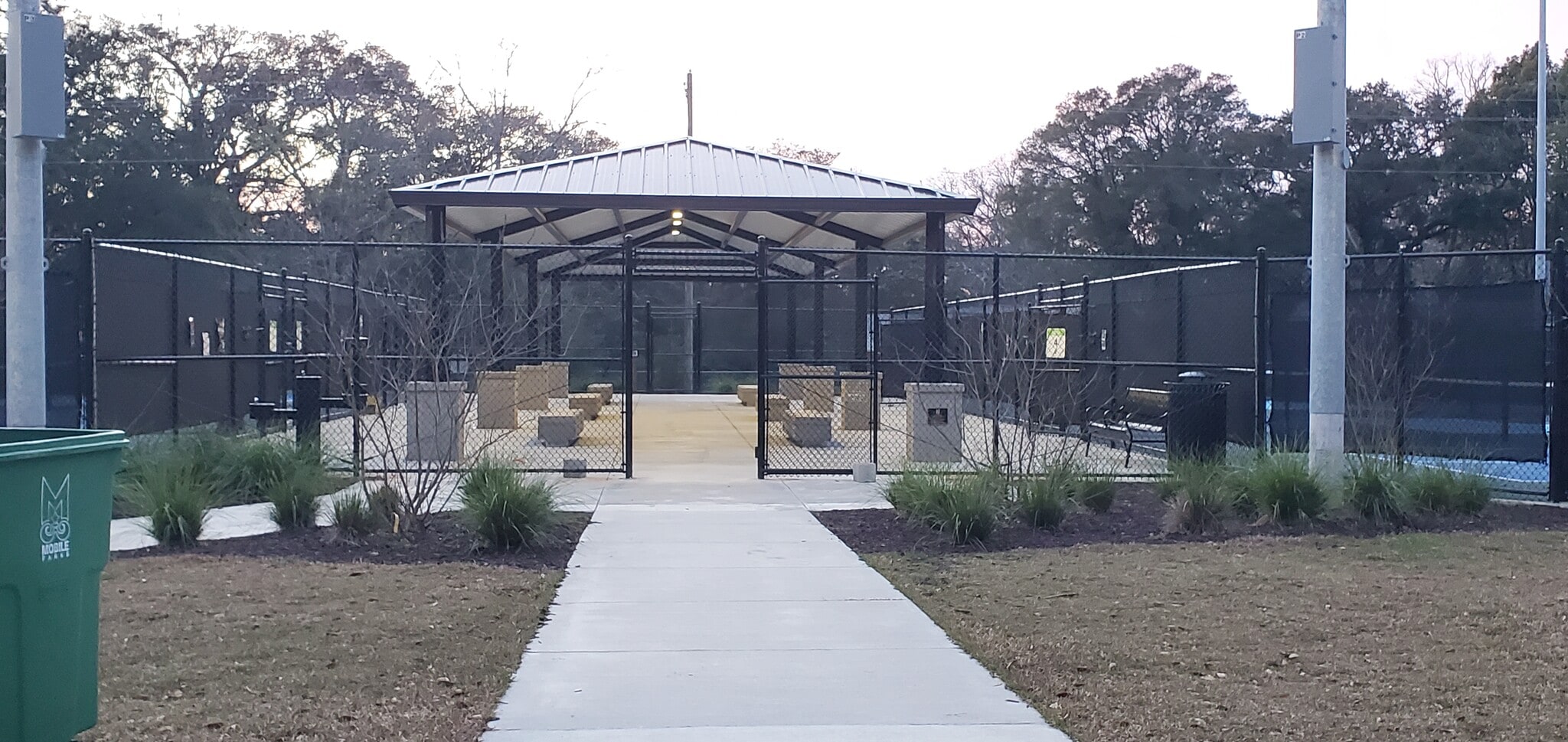 Lavretra Park Pickleball courts in the neighborhood - 5014 Hillwood Cir S