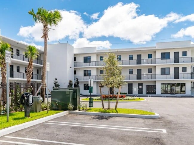 Building Photo - 1301 Alpha St