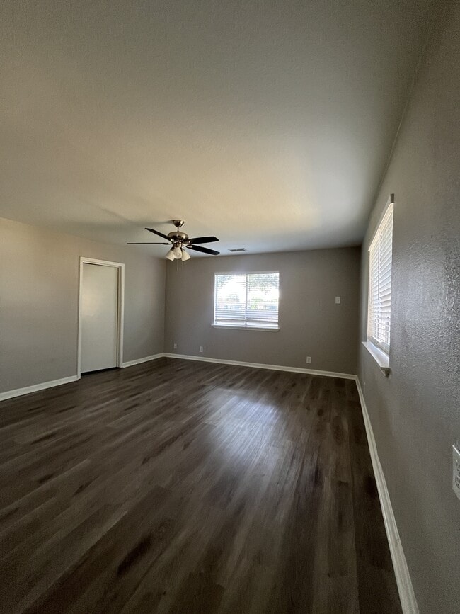 Building Photo - 8328 Campanella Dr