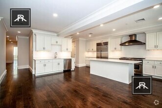 Building Photo - 4 bedroom in Brookline MA 02446