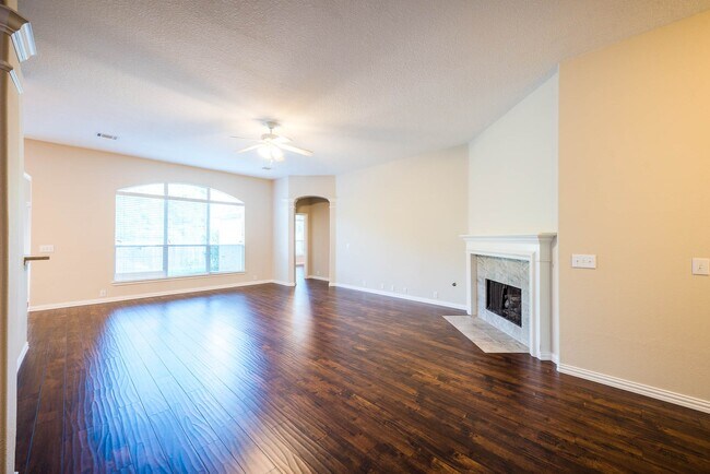 Building Photo - 3231 Pedernales Trails Ln