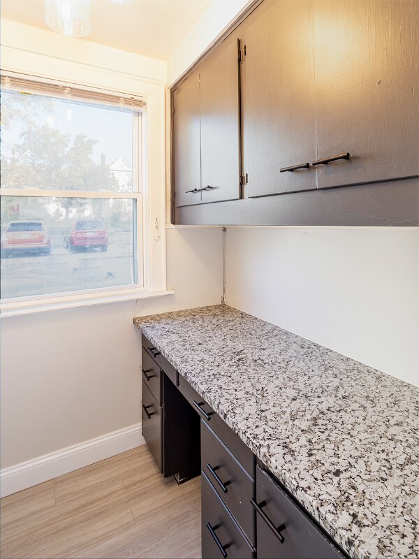 Building Photo - 184 Meadow Ave