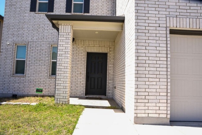 Building Photo - 13808 Eleanor Roosevelt St
