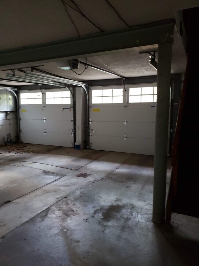 Building Photo - bre121