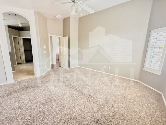 Building Photo - 4330 E Cottonwood Ln