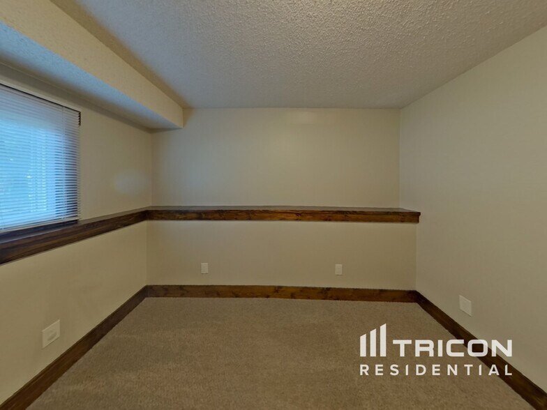 Building Photo - 7407 Laredo Dr