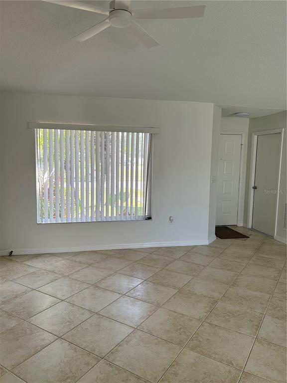 Building Photo - 1515 Silktree Ct