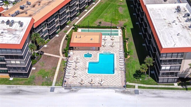 Building Photo - 17580 Gulf Blvd